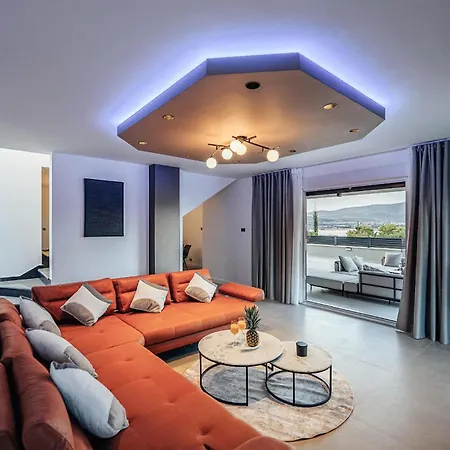 Holiday home Beautiful In Arbanija Trogir