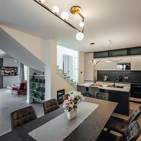 Holiday home Beautiful In Arbanija Trogir