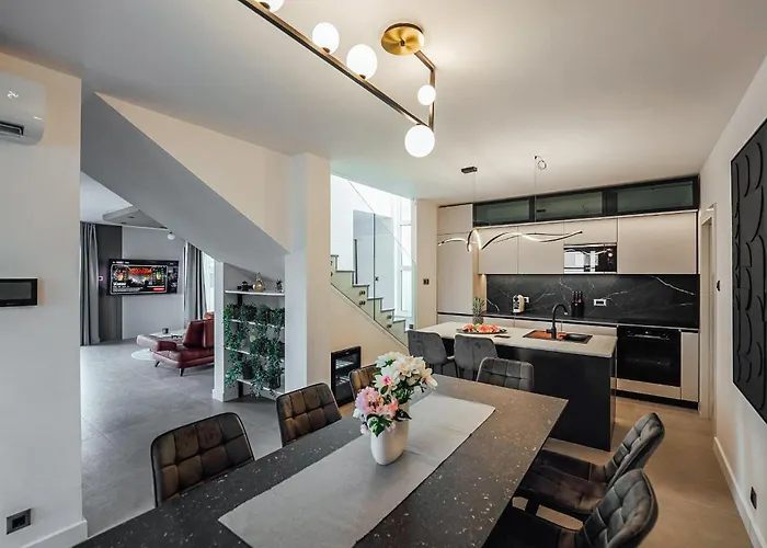 Ferienhaus Beautiful In Arbanija Trogir