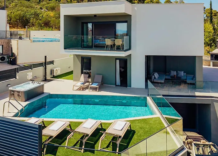 Beautiful In Arbanija Trogir