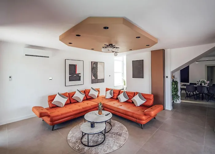 Beautiful In Arbanija Ferienhaus Trogir