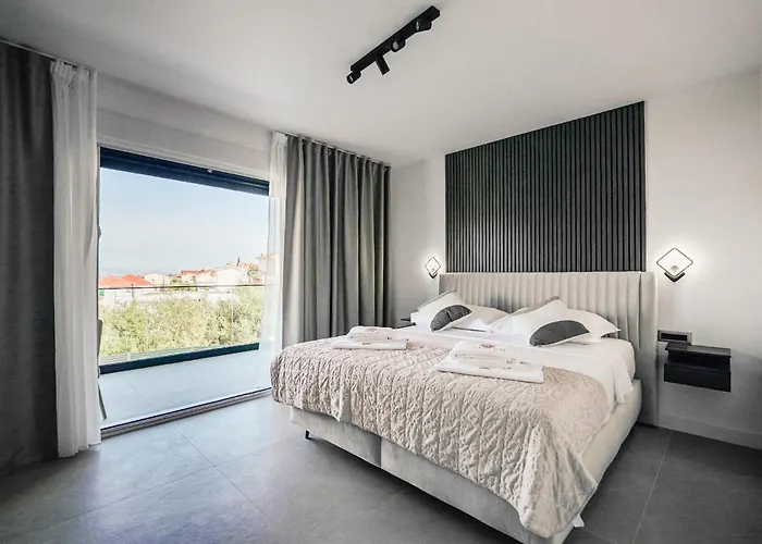 Beautiful In Arbanija Hébergement de vacances